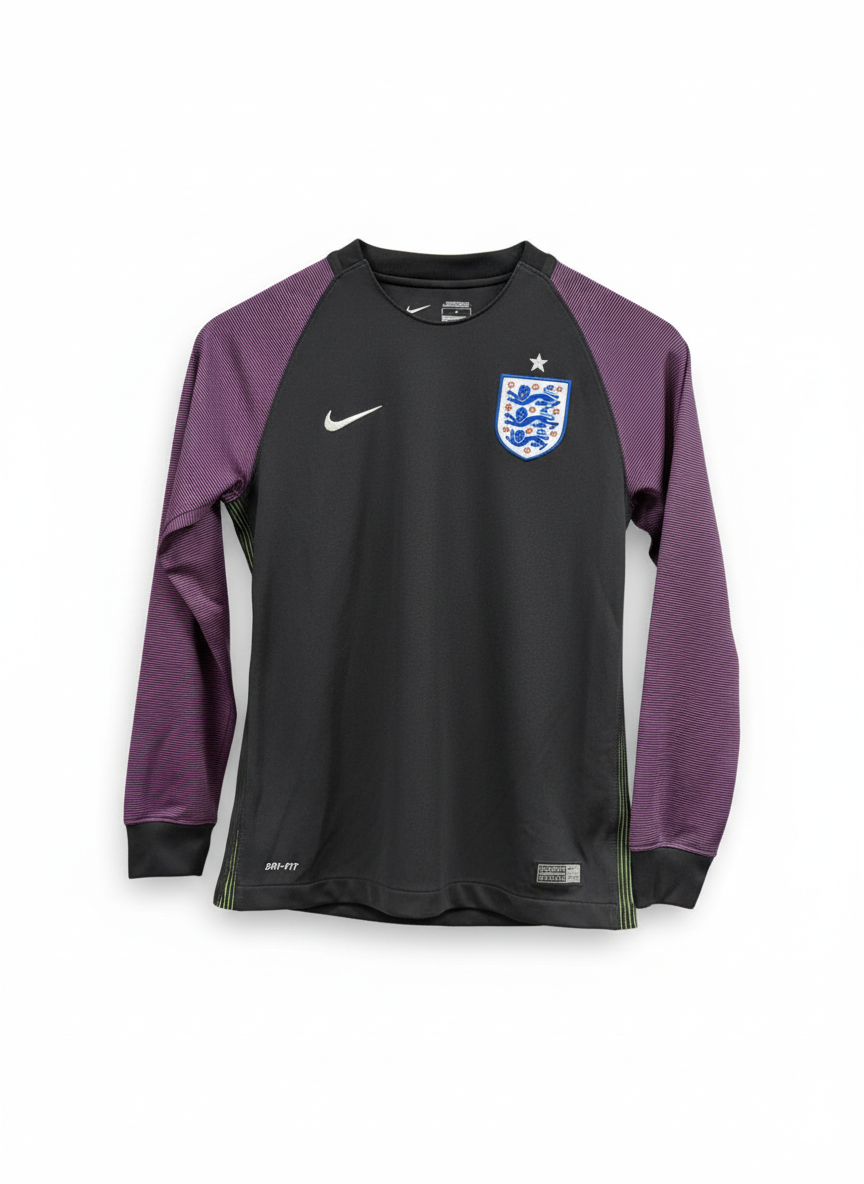 England 2016-18 GK Football Shirt Front